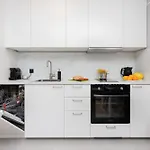 Apartment Nasypowa With Parking By Renters