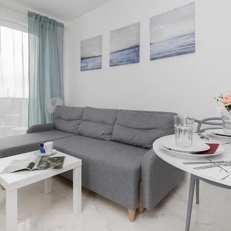 Nasypowa With Parking By Renters Apartment Gdynia
