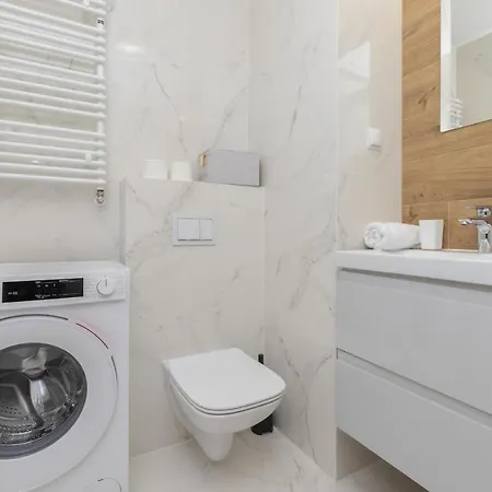Nasypowa With Parking By Renters Apartment *