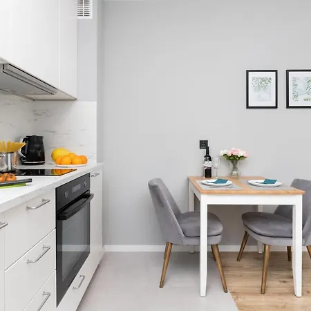 Nasypowa With Parking By Renters Apartment *