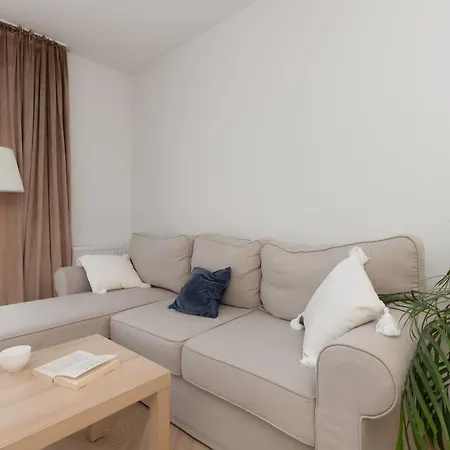 Nasypowa With Parking By Renters Appartement