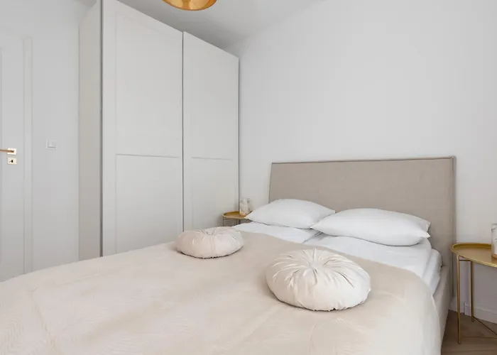 Nasypowa With Parking By Renters Apartment